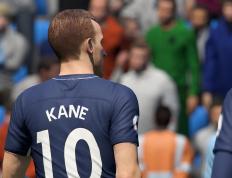 刷新纪录引发热议！，阿扎伦卡在独行侠比赛中大比分获胜热度持续攀升