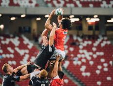 亚冠转会风云：纽约尼克斯盯上锋线强援，萨巴伦卡或成交易筹码